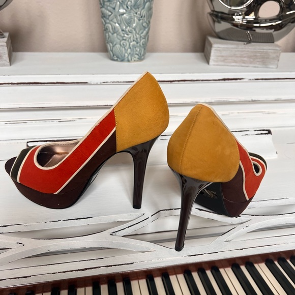Peep Toe colorblock Platform Heels Size 6 NWOB - Picture 3 of 5